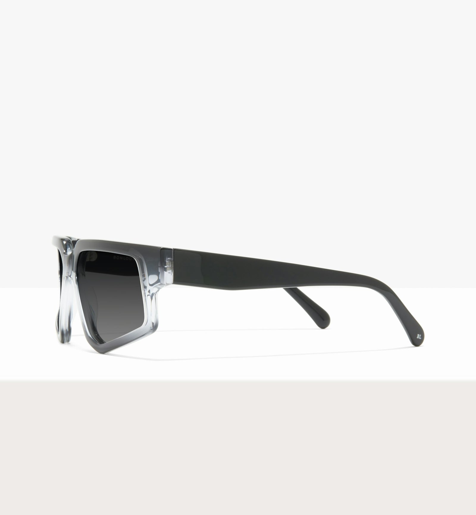 Black Fade--side_image_sun
